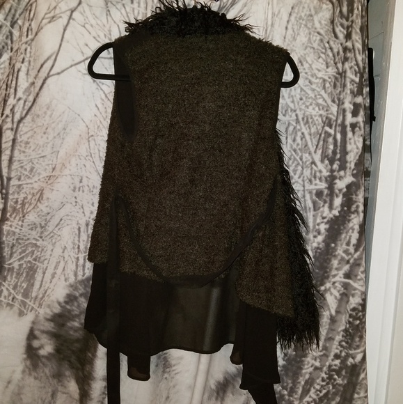Faux Fur Vest - Picture 2 of 2